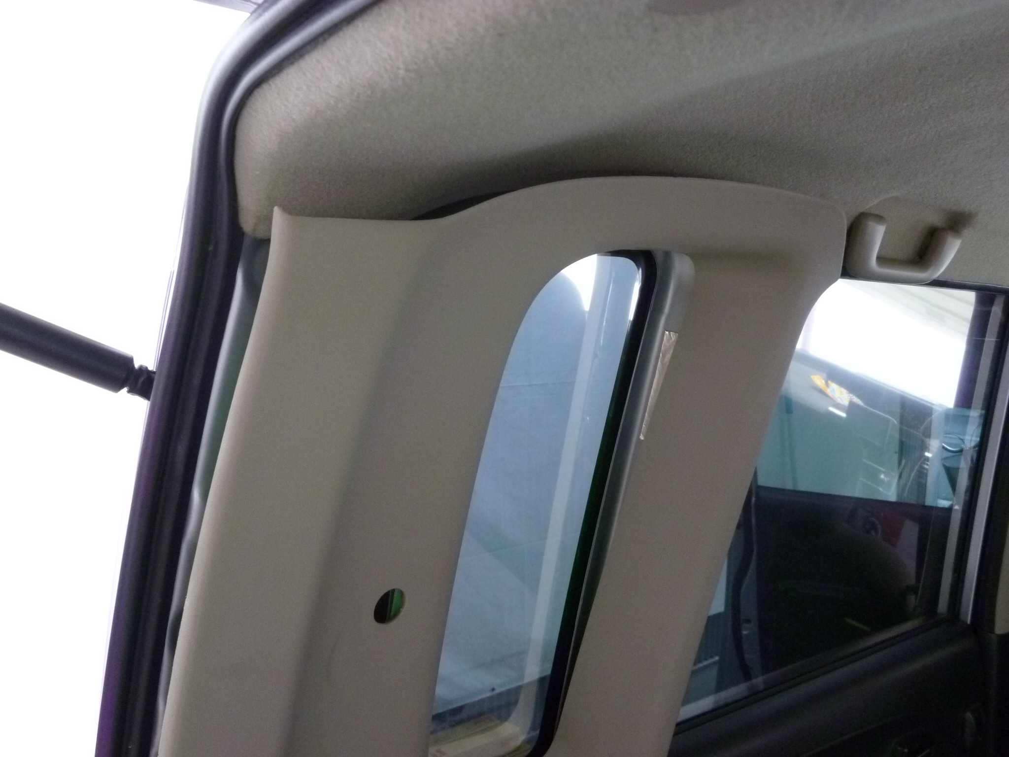 軽自動車内の雨音が激減 タントカスタムの天井の内張りの外し方とデッドニング方法を徹底解説